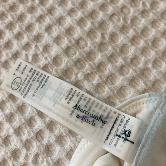 SOLD Abercrombie and Fitch | Swim Suit Bundle XS - Picture 8 of 8